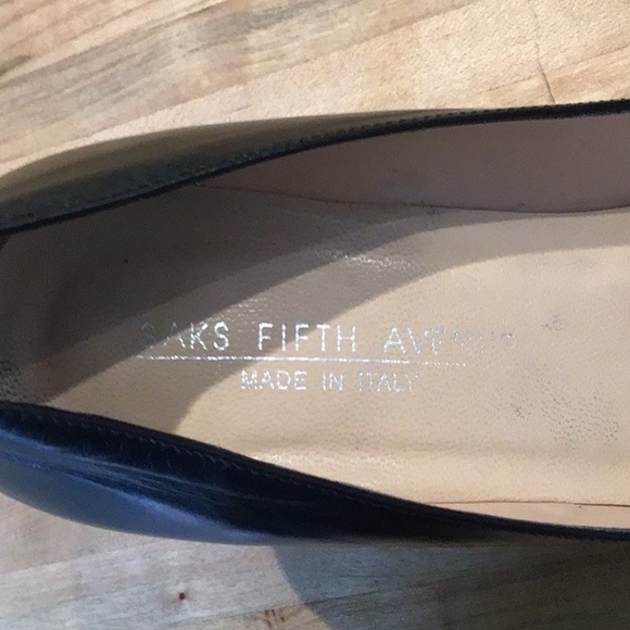 Saks Fifth Avenue Black Leather Pointed Toe Heels Size 8 B - Picture 2 of 12
